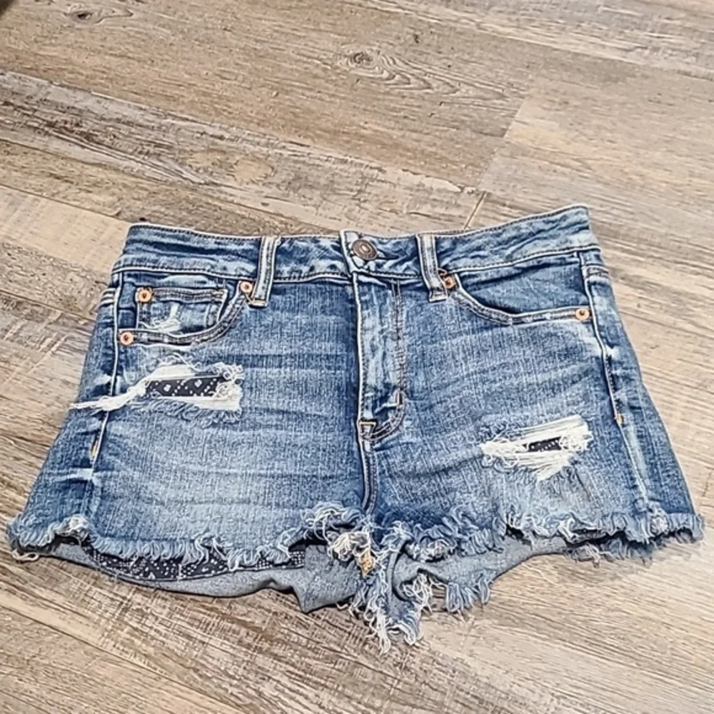 American Eagle hi-rise shortie‎ jean shorts​